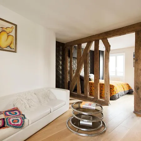 Le Marais Calme Et Lumineux Apartamento *
