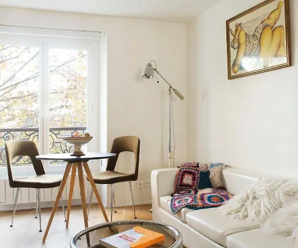 Le Marais Calme Et Lumineux Apartment